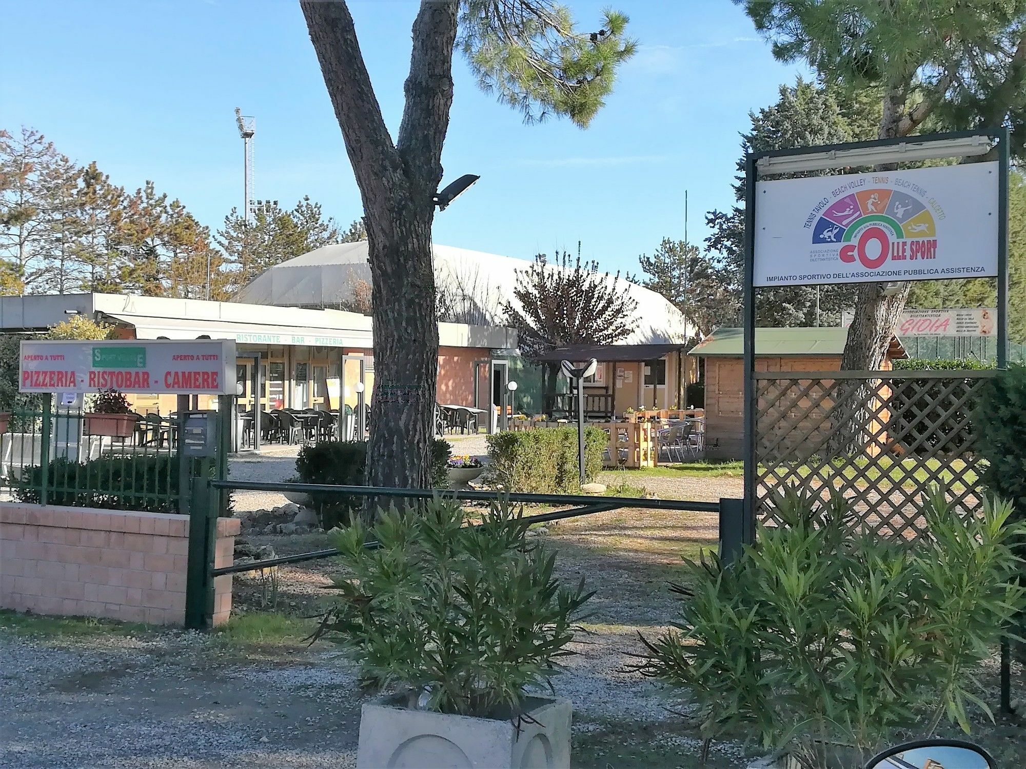קולה ואל ד'אלזה Sport Village La Badia מראה חיצוני תמונה